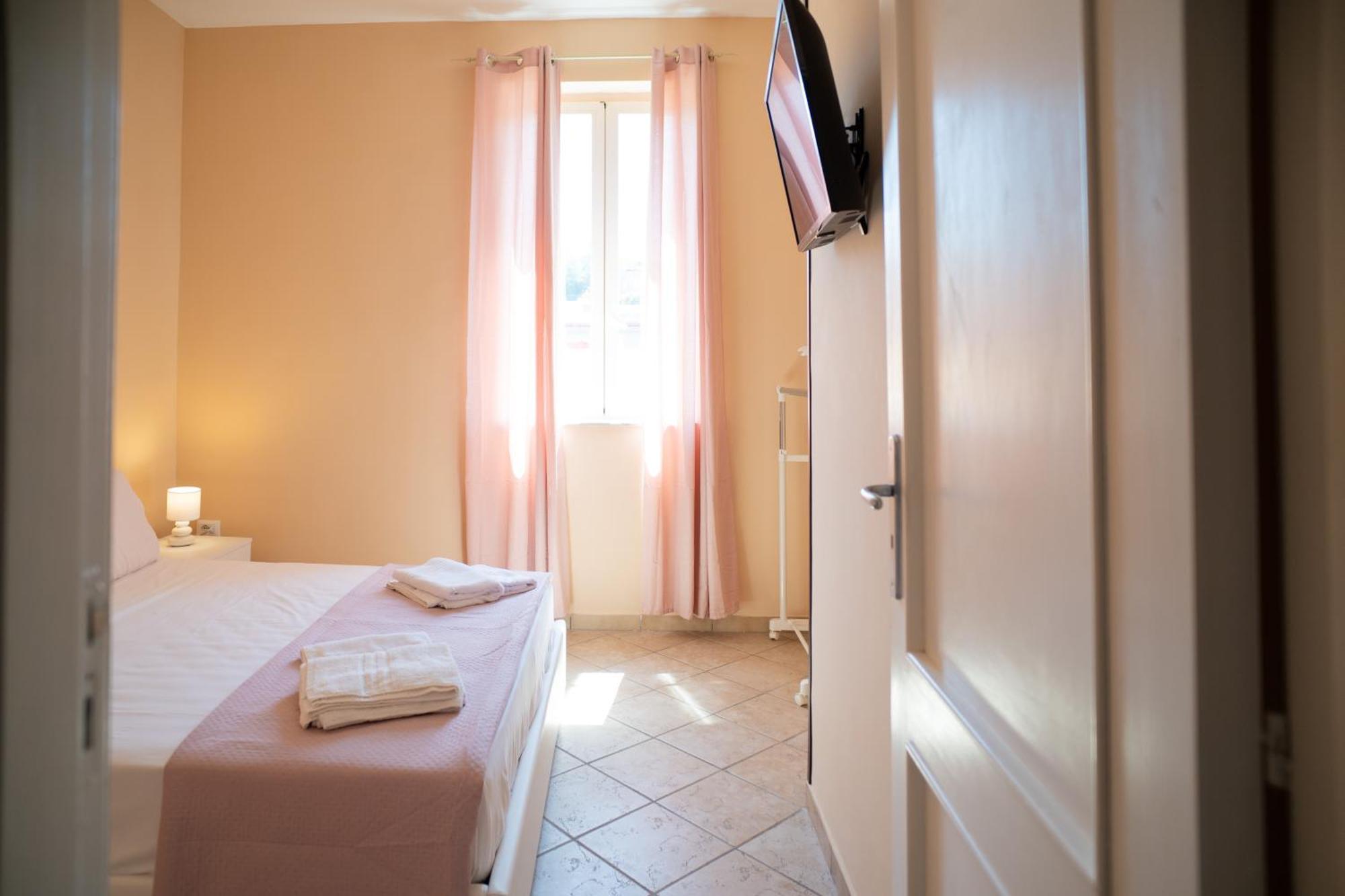Capodichino Apartment 127-11 Наполи Екстериор снимка